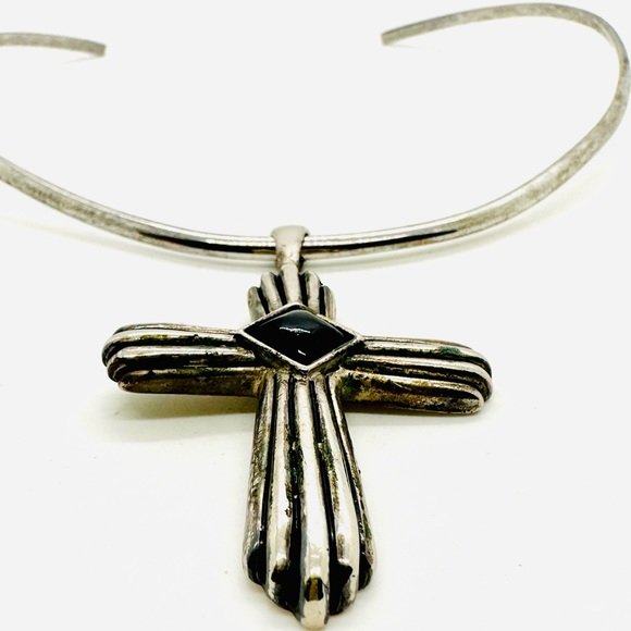 Modernist Silver Cross Pendant Collar Necklace - Picture 7 of 9